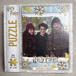 Harry Potter Christmas At Hogwarts 550 Pcs Jigsaw Puzzle 18x24 Ron Hermione NEW